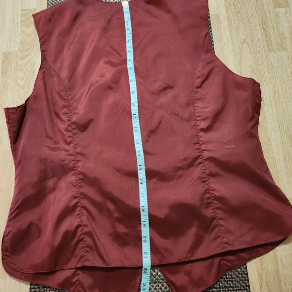 Vintage Red Embossed Victorian Denim Republic Ladies Vest Sz L - Picture 9 of 10